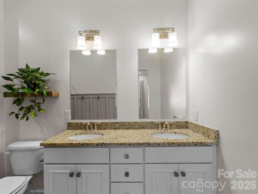80 McKENZIE Drive, Marshall, NC 28753.  MLS# CAR4365185, YatesRealty ID 8227. Primary bath