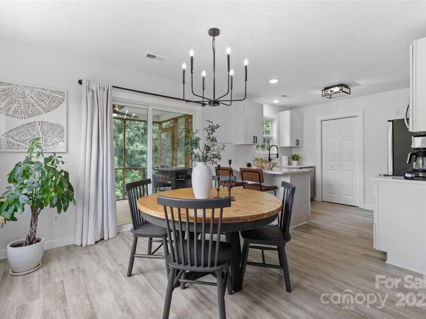 1527 Meadow Glen Lane, Rock Hill, SC 29730.  MLS# CAR4281858, YatesRealty ID 8229. 