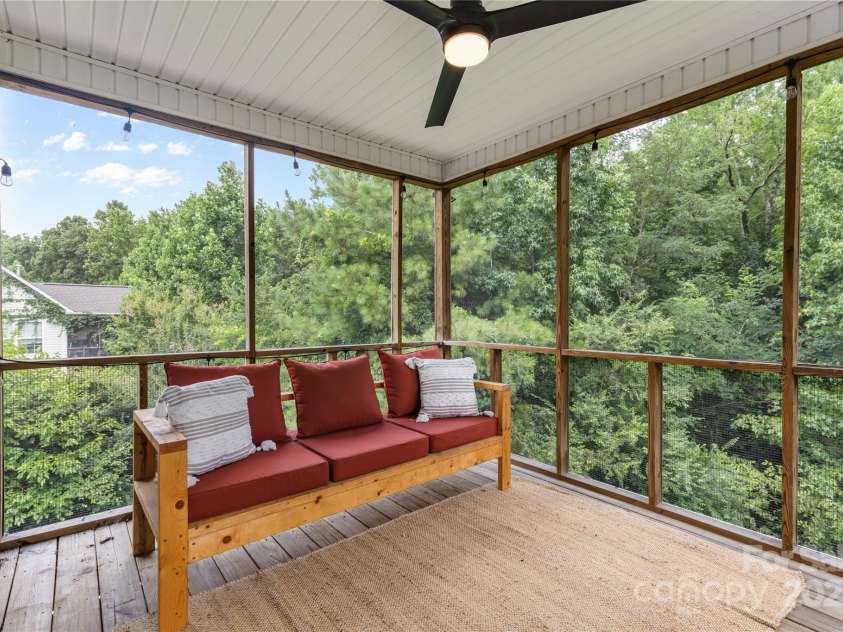 1527 Meadow Glen Lane, Rock Hill, SC 29730.  MLS# CAR4281858, YatesRealty ID 8229. 