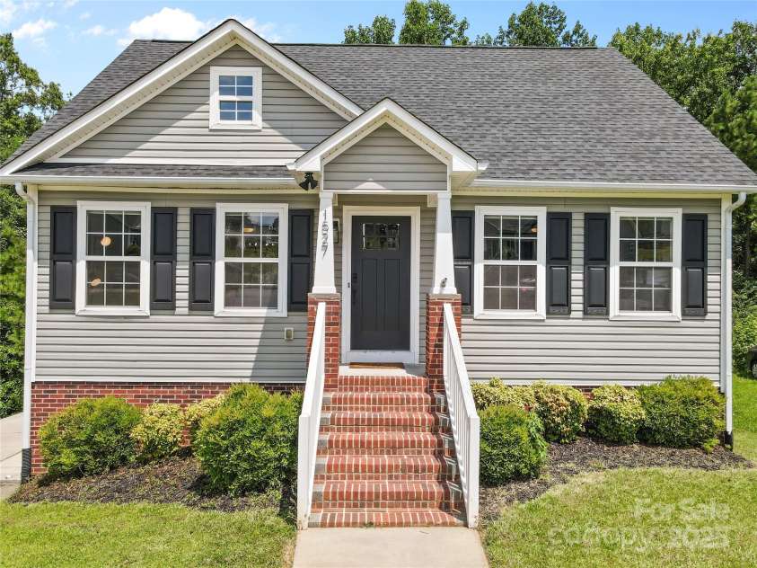 1527 Meadow Glen Lane, Rock Hill, SC 29730.  MLS# CAR4281858, YatesRealty ID 8229. 