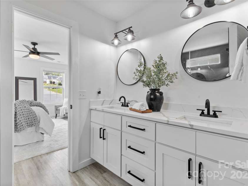 1527 Meadow Glen Lane, Rock Hill, SC 29730.  MLS# CAR4281858, YatesRealty ID 8229. Oversized shower in Primary bath