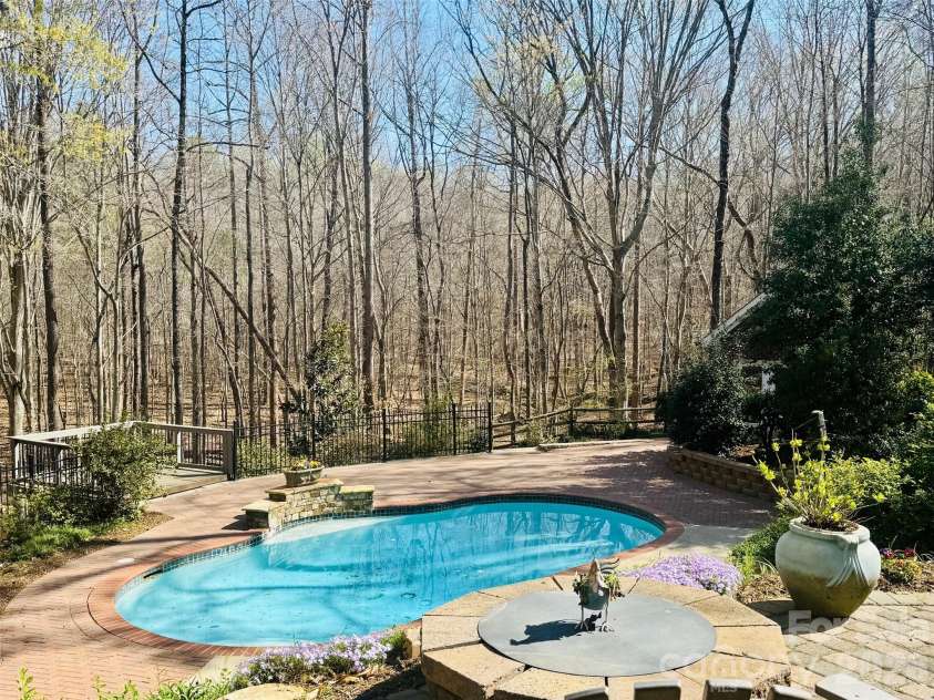 5420 Ashbury Lane, Davidson, NC 28036.  MLS# CAR4328115, YatesRealty ID 8229. 