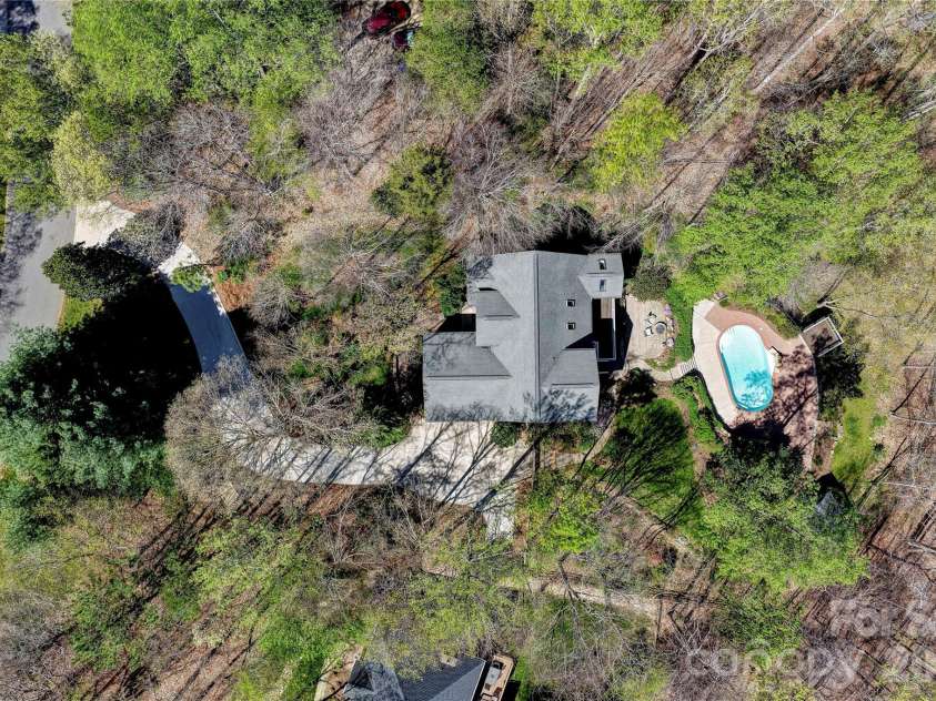 5420 Ashbury Lane, Davidson, NC 28036.  MLS# CAR4328115, YatesRealty ID 8229. 