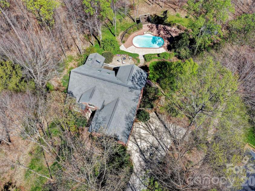 5420 Ashbury Lane, Davidson, NC 28036.  MLS# CAR4328115, YatesRealty ID 8229. 