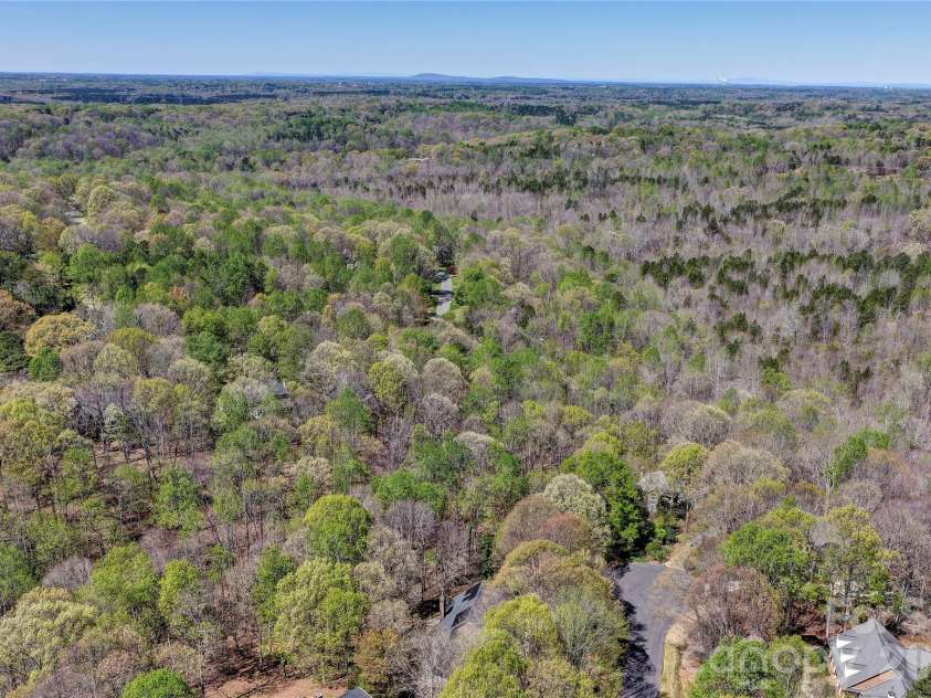 5420 Ashbury Lane, Davidson, NC 28036.  MLS# CAR4328115, YatesRealty ID 8229. 