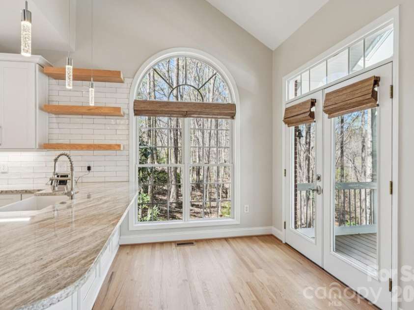 5420 Ashbury Lane, Davidson, NC 28036.  MLS# CAR4328115, YatesRealty ID 8229. 