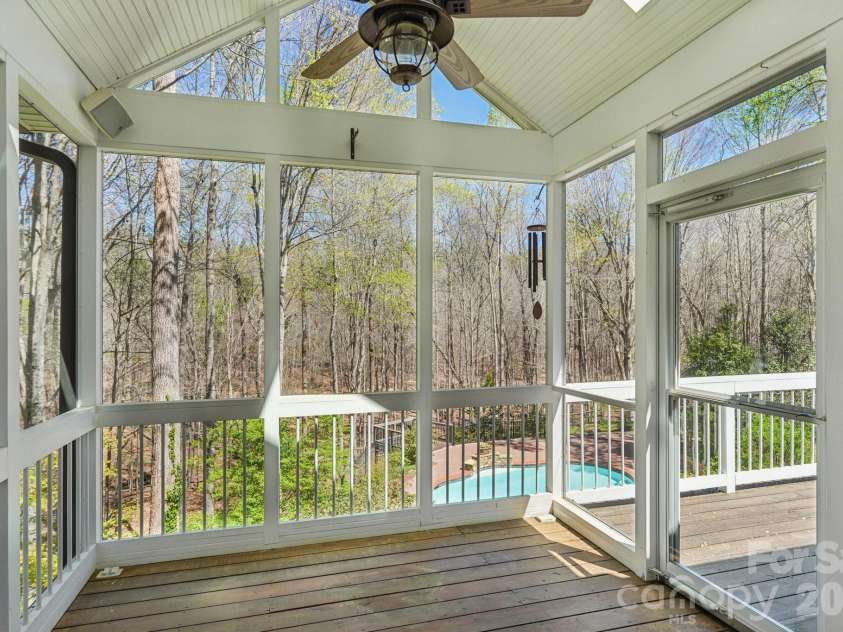 5420 Ashbury Lane, Davidson, NC 28036.  MLS# CAR4328115, YatesRealty ID 8229. 
