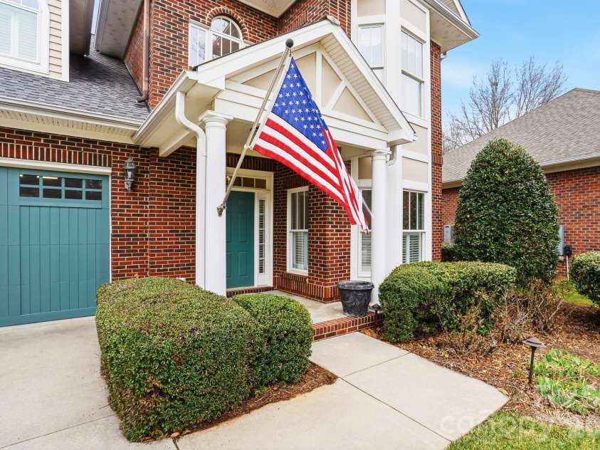 1173 Bunch Drive, Statesville, NC 28677.  MLS# CAR4351005, YatesRealty ID 8230. Covered Front Porch