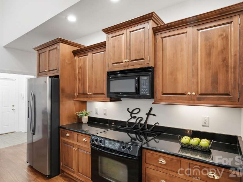 1173 Bunch Drive, Statesville, NC 28677.  MLS# CAR4351005, YatesRealty ID 8230. Kitchen View