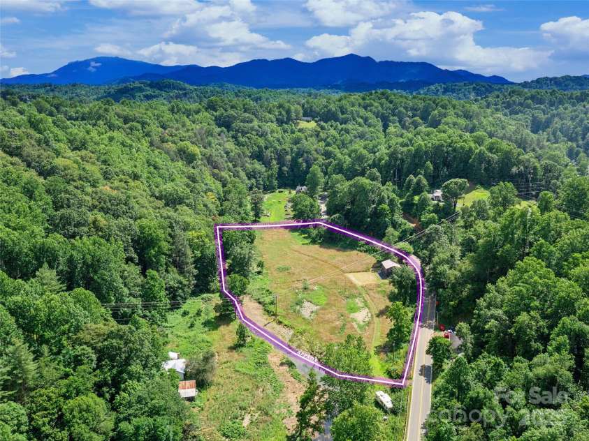 1767 226 Highway, Bakersville, NC 28705.  MLS# CAR4281488, YatesRealty ID 8230. 