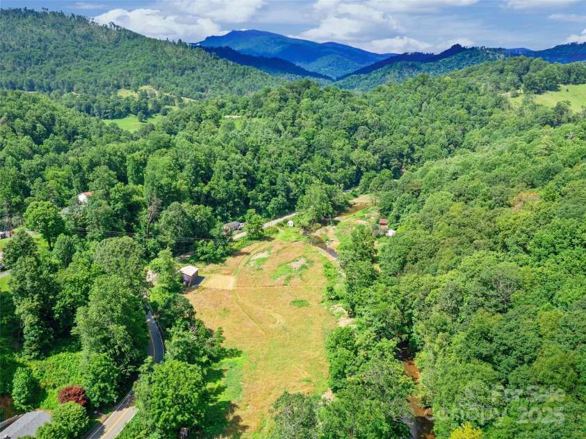 1767 226 Highway, Bakersville, NC 28705.  MLS# CAR4281488, YatesRealty ID 8230. 