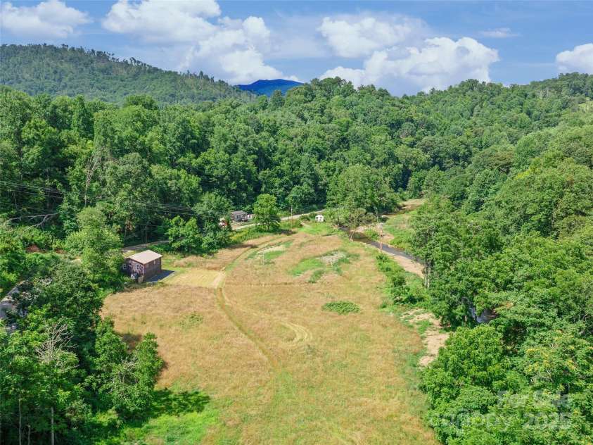 1767 226 Highway, Bakersville, NC 28705.  MLS# CAR4281488, YatesRealty ID 8230. 