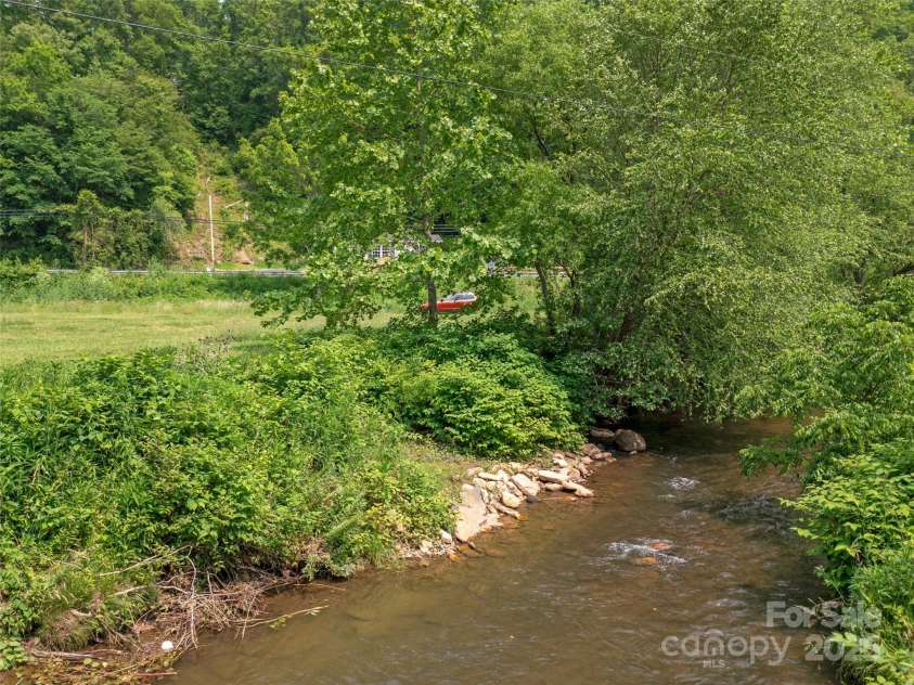 1767 226 Highway, Bakersville, NC 28705.  MLS# CAR4281488, YatesRealty ID 8230. 