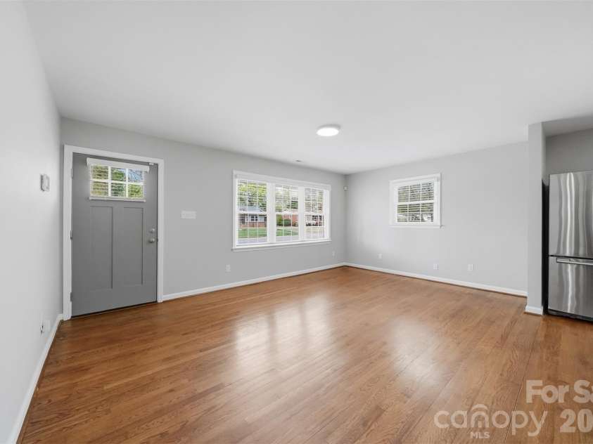 4809 Brooktree Drive, Charlotte, NC 28208.  MLS# CAR4355914, YatesRealty ID 8231. 