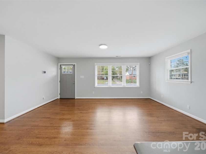 4809 Brooktree Drive, Charlotte, NC 28208.  MLS# CAR4355914, YatesRealty ID 8231. 