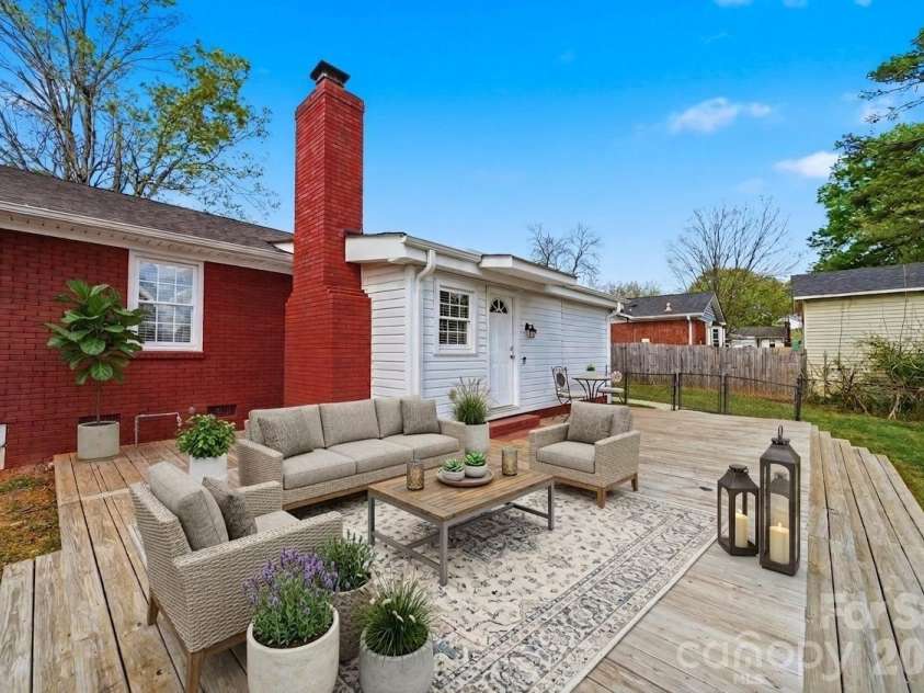 4809 Brooktree Drive, Charlotte, NC 28208.  MLS# CAR4355914, YatesRealty ID 8231. Virtually Staged
