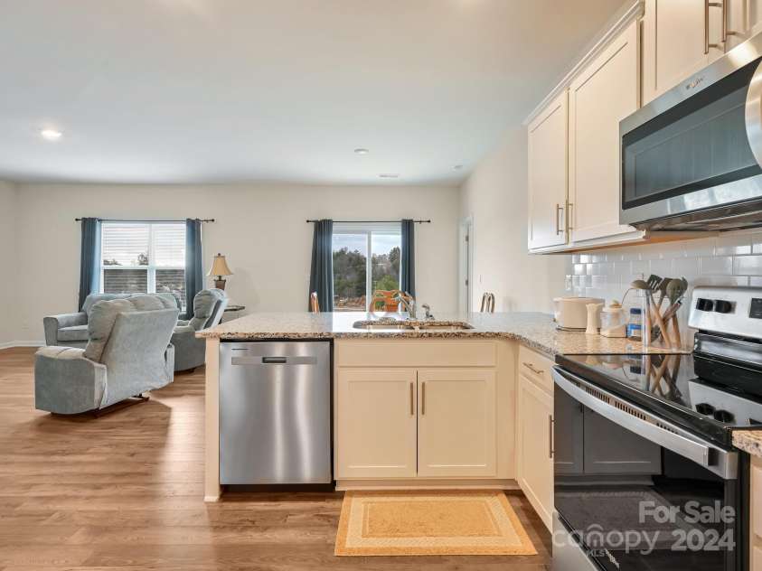 235 Ridgeview Lane, Mars Hill, NC 28754.  MLS# CAR4205181, YatesRealty ID 8232. 