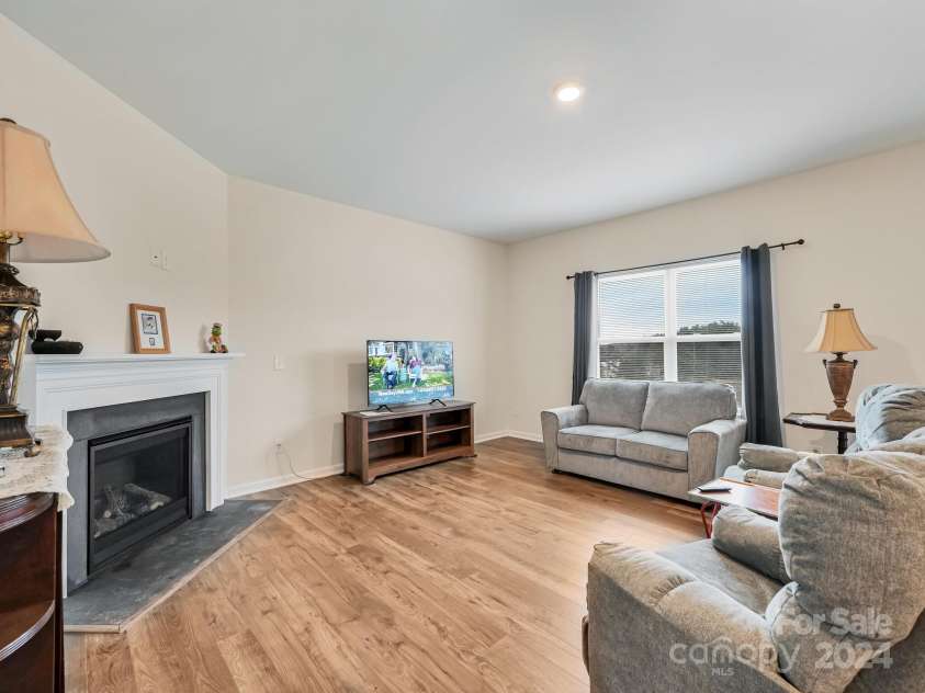 235 Ridgeview Lane, Mars Hill, NC 28754.  MLS# CAR4205181, YatesRealty ID 8232. 