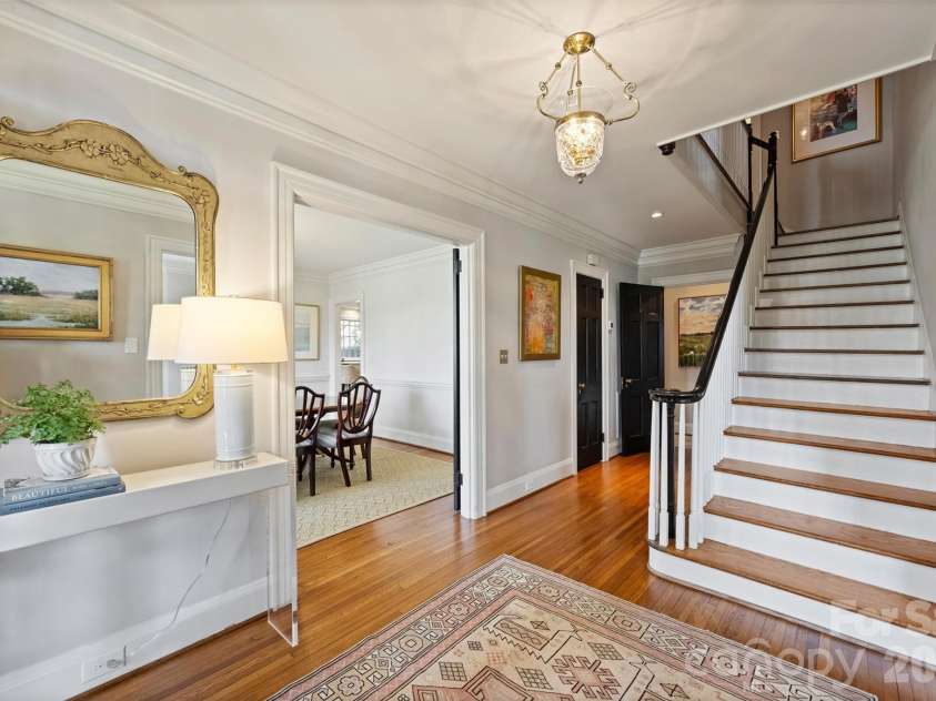 1555 Queens Road, Charlotte, NC 28207.  MLS# CAR4337847, YatesRealty ID 8234. 