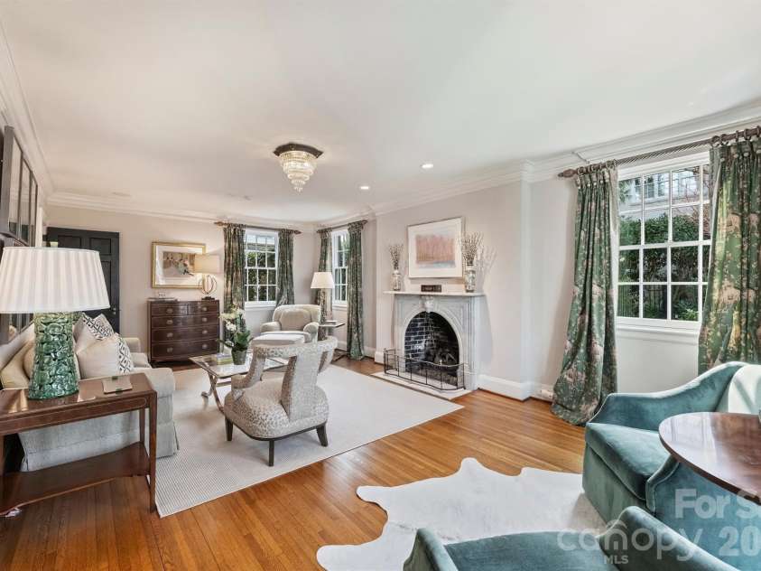 1555 Queens Road, Charlotte, NC 28207.  MLS# CAR4337847, YatesRealty ID 8234. 