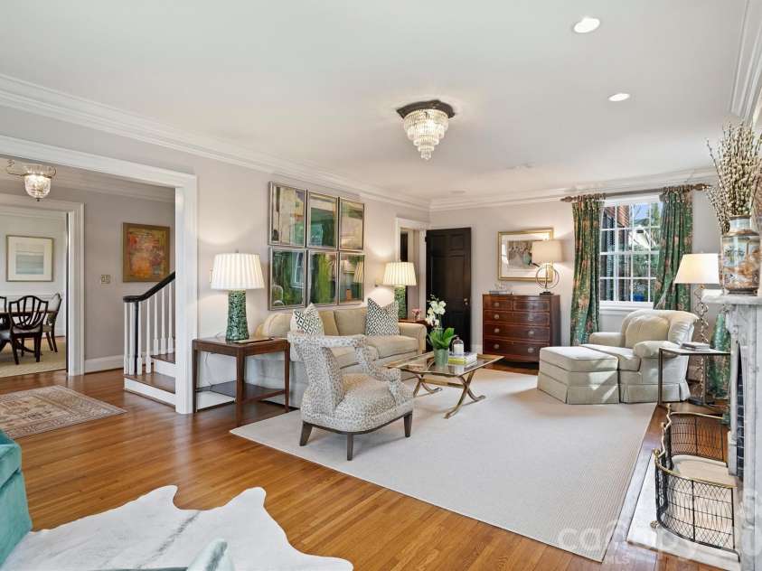 1555 Queens Road, Charlotte, NC 28207.  MLS# CAR4337847, YatesRealty ID 8234. 