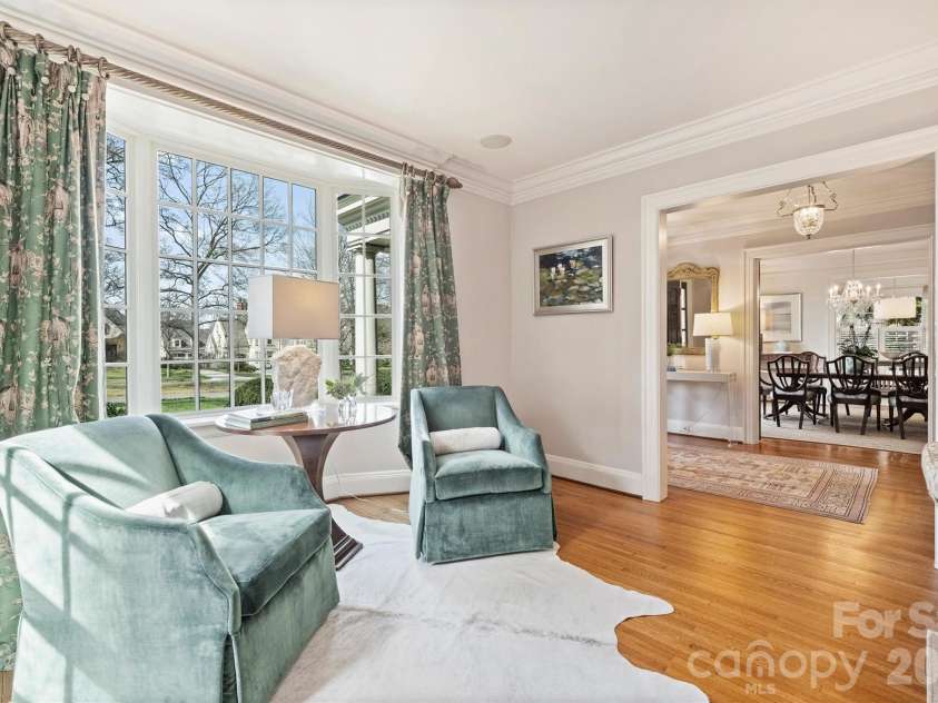 1555 Queens Road, Charlotte, NC 28207.  MLS# CAR4337847, YatesRealty ID 8234. 