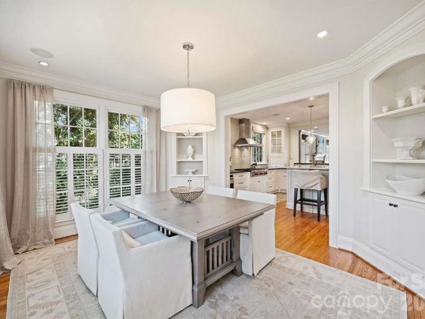1555 Queens Road, Charlotte, NC 28207.  MLS# CAR4337847, YatesRealty ID 8234. 