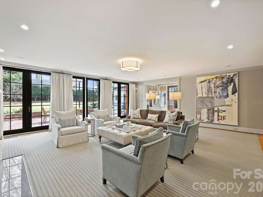 1555 Queens Road, Charlotte, NC 28207.  MLS# CAR4337847, YatesRealty ID 8234. 