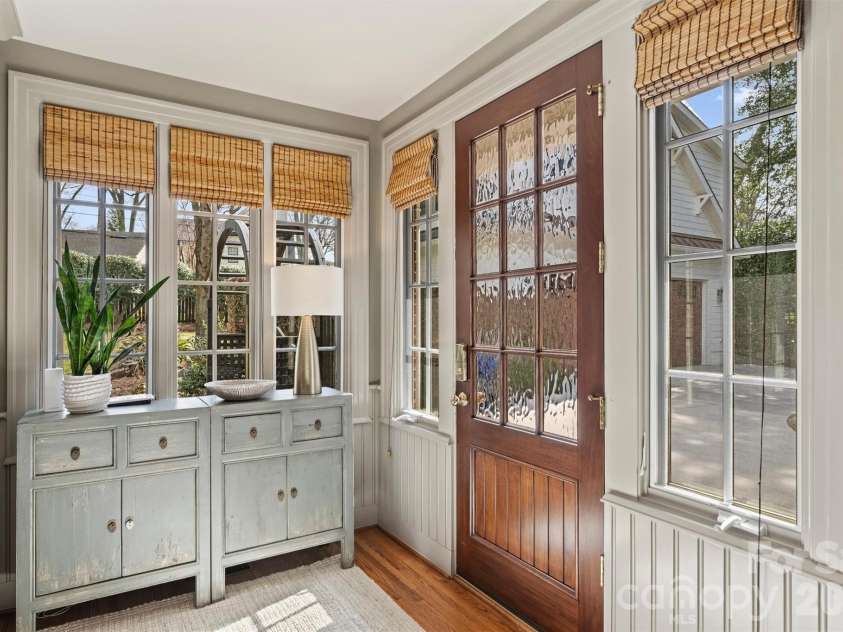 1555 Queens Road, Charlotte, NC 28207.  MLS# CAR4337847, YatesRealty ID 8234. 