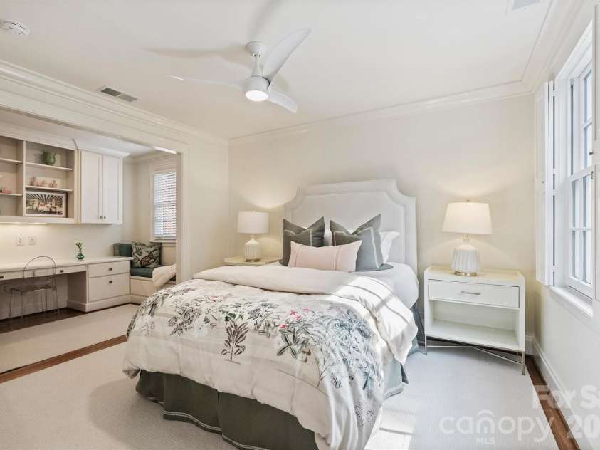 1555 Queens Road, Charlotte, NC 28207.  MLS# CAR4337847, YatesRealty ID 8234. 