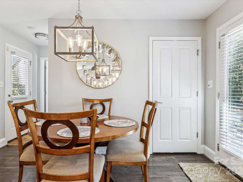 2727 Hilliard Drive, Charlotte, NC 28205.  MLS# CAR4228690, YatesRealty ID 8234. 