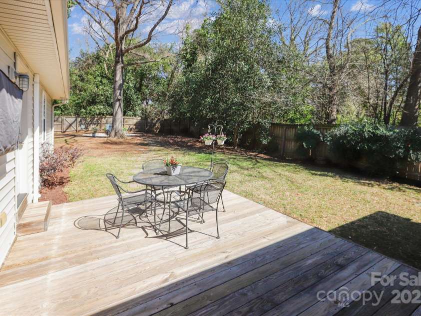 2727 Hilliard Drive, Charlotte, NC 28205.  MLS# CAR4228690, YatesRealty ID 8234. 