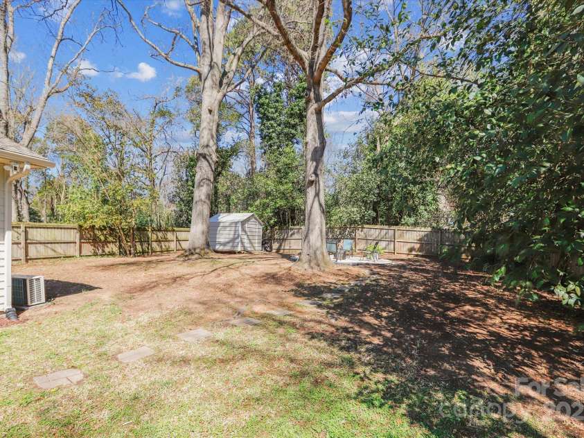 2727 Hilliard Drive, Charlotte, NC 28205.  MLS# CAR4228690, YatesRealty ID 8234. 