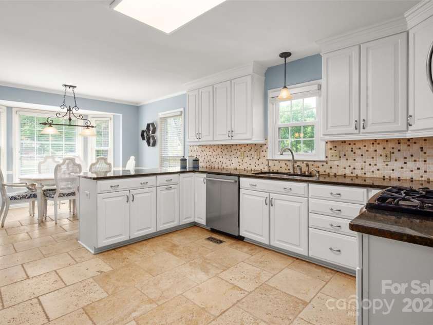 2382 Erika Lane, Gastonia, NC 28056.  MLS# CAR4249331, YatesRealty ID 8235. 