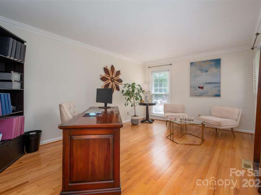 2382 Erika Lane, Gastonia, NC 28056.  MLS# CAR4249331, YatesRealty ID 8235. 