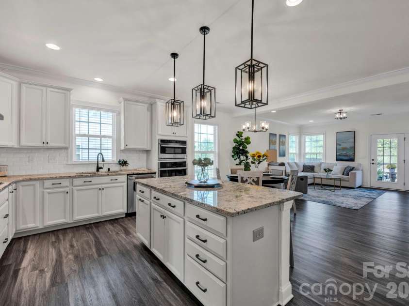 4650 Monument Valley Drive, Indian Land, SC 29707.  MLS# CAR4307096, YatesRealty ID 8235. Kitchen upgrades include  On-Trend Granite