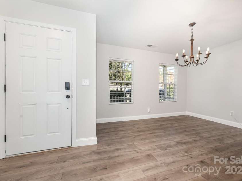 15808 Circlegreen Drive, Charlotte, NC 28273.  MLS# CAR4315392, YatesRealty ID 8236. 