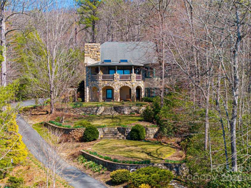 400 Sugar Hollow Road, Fairview, NC 28730.  MLS# CAR4235385, YatesRealty ID 8236. 