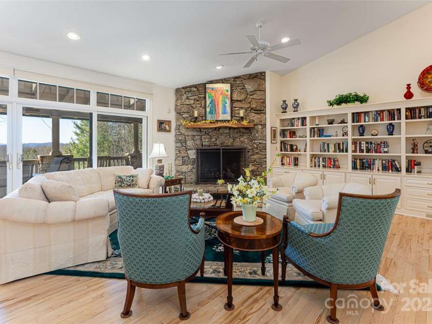 400 Sugar Hollow Road, Fairview, NC 28730.  MLS# CAR4235385, YatesRealty ID 8236. 