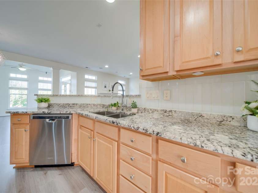 11628 Eastwind Drive, Charlotte, NC 28273.  MLS# CAR4204253, YatesRealty ID 8237. 