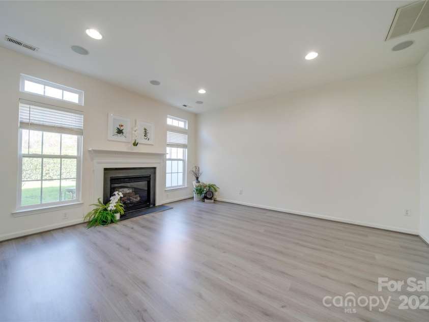11628 Eastwind Drive, Charlotte, NC 28273.  MLS# CAR4204253, YatesRealty ID 8237. 