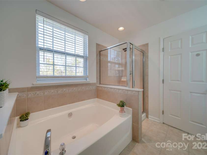 11628 Eastwind Drive, Charlotte, NC 28273.  MLS# CAR4204253, YatesRealty ID 8237. 