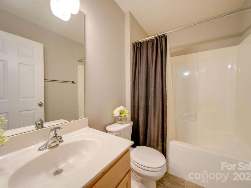 11628 Eastwind Drive, Charlotte, NC 28273.  MLS# CAR4204253, YatesRealty ID 8237. 
