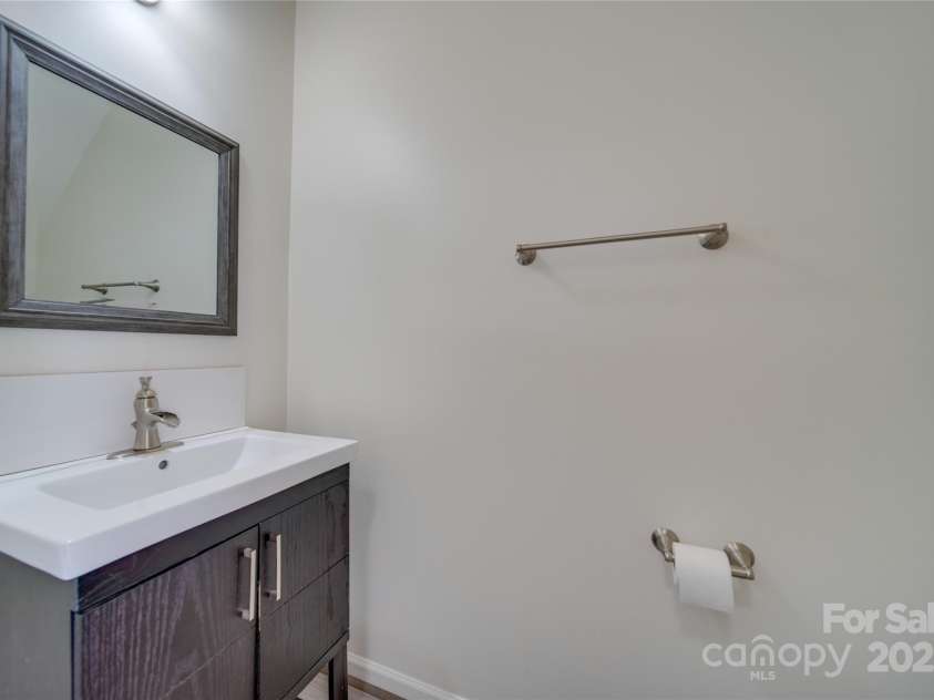 11628 Eastwind Drive, Charlotte, NC 28273.  MLS# CAR4204253, YatesRealty ID 8237. 