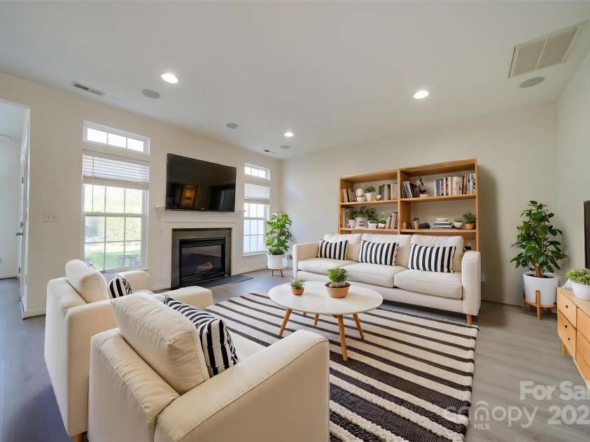 11628 Eastwind Drive, Charlotte, NC 28273.  MLS# CAR4204253, YatesRealty ID 8237. 