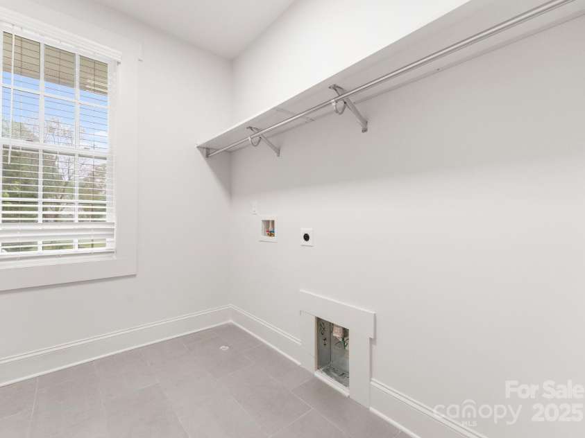 1606 Brook Road, Charlotte, NC 28205.  MLS# CAR4230761, YatesRealty ID 8238. 