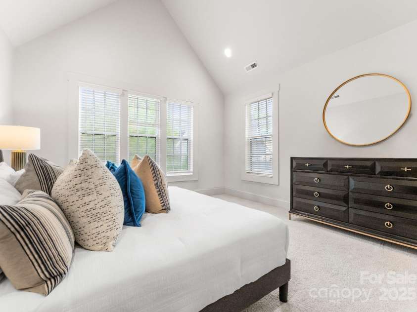 1606 Brook Road, Charlotte, NC 28205.  MLS# CAR4230761, YatesRealty ID 8238. 