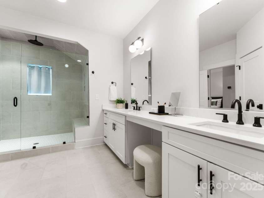 1606 Brook Road, Charlotte, NC 28205.  MLS# CAR4230761, YatesRealty ID 8238. 