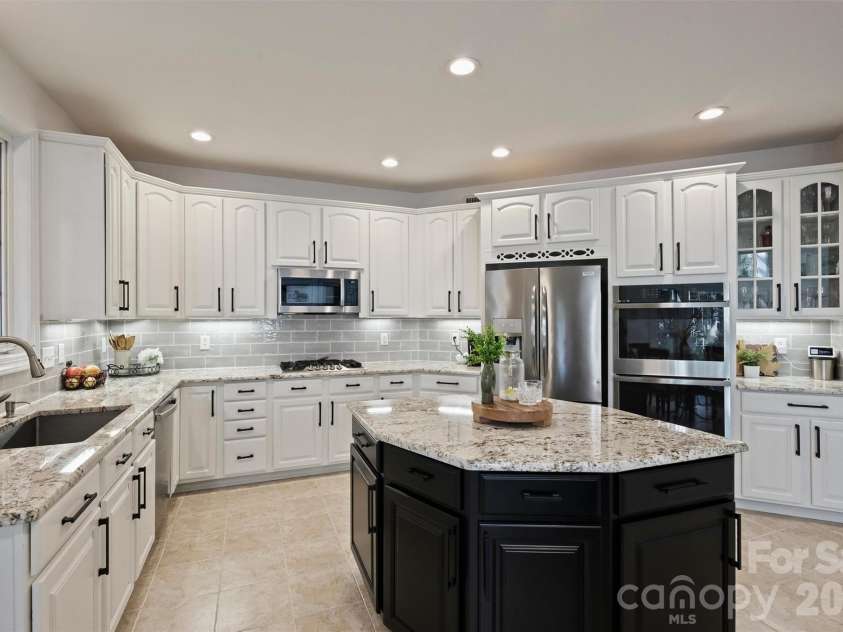 9621 Baileywick Road, Charlotte, NC 28277.  MLS# CAR4358065, YatesRealty ID 8238. 