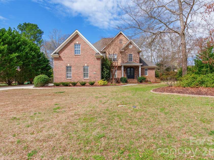2009 Landry Lane, Rock Hill, SC 29732.  MLS# CAR4356381, YatesRealty ID 8239. 